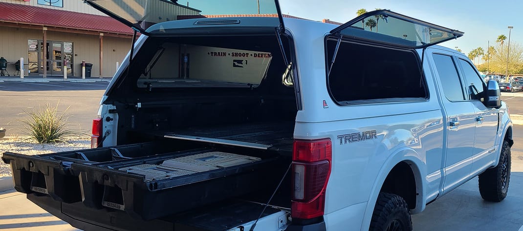 Leer Campershell on a white truck